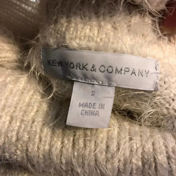 New York & Company Turtleneck Faux-fur Women Sweater Size S - Picture 5 of 5